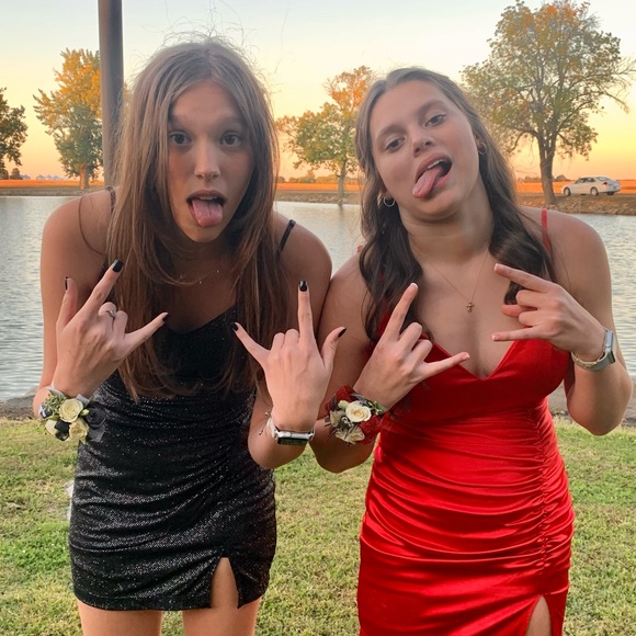 Meet your Posher, Riane - Picture 1 of 1